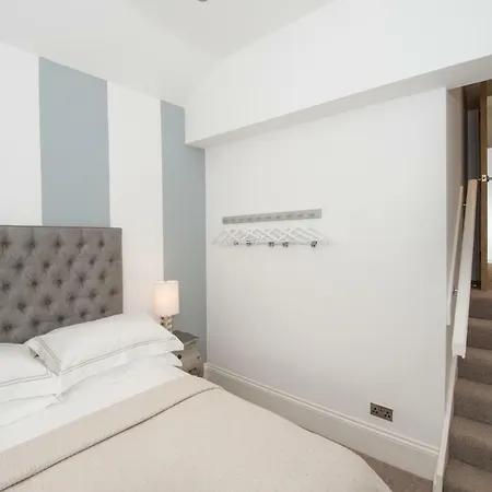 St George's Three By Serviced Apartment Harrogate