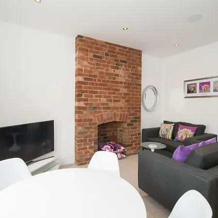 Apartment St George's Three By Serviced