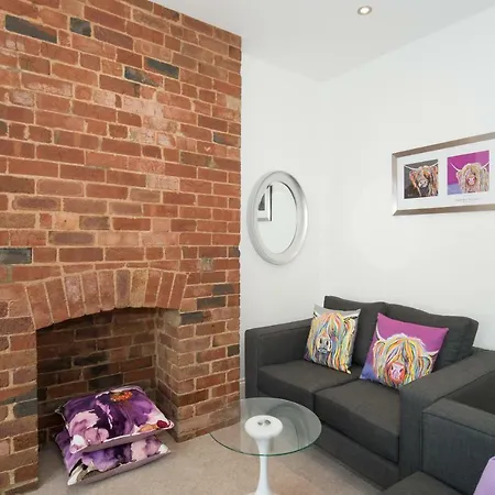 Apartment St George's Three By Serviced *